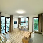 Cabacum Pleasure Beachfront - 50m To And Pool 3*