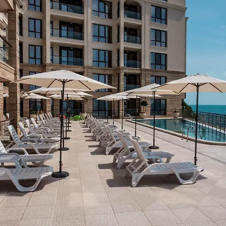 Cabacum Pleasure Beachfront - 50m To And Pool 3*